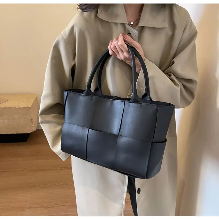 Stylish Retro-Inspired Diaper Bag Handbag Tote Crossbody Errands Run Large Capacity Exquisite Charming Dainty Elegant
