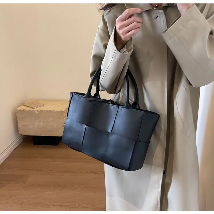 Stylish Retro-Inspired Diaper Bag Handbag Tote Crossbody Errands Run Large Capacity Exquisite Charming Dainty Elegant