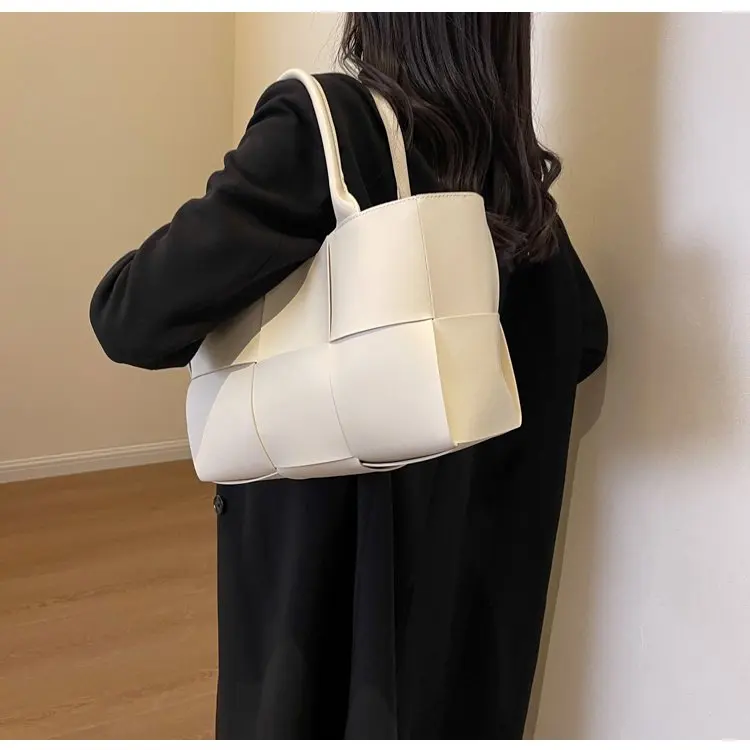 Stylish Retro-Inspired Diaper Bag Handbag Tote Crossbody Errands Run Large Capacity Exquisite Charming Dainty Elegant