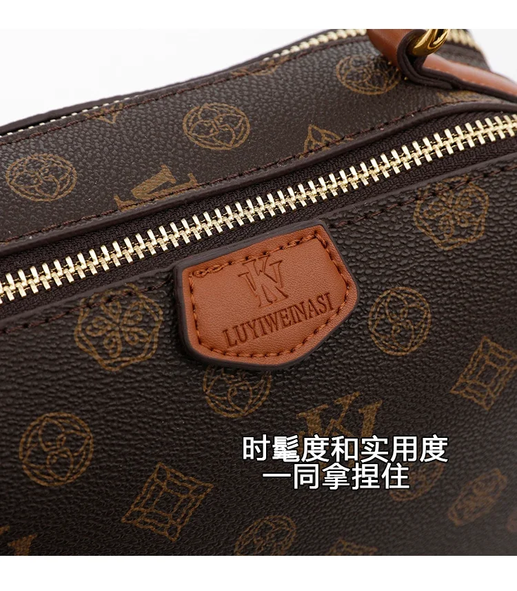 Luxury Parisian-Inspired Tote Bag for Women Elegant Crossbody Handbag Vintage Minimalist Leather with Fashionable Detailing