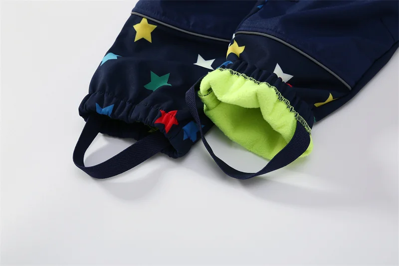 Children's soft shell waterproof jumpsuit for boys and girls one-piece romper to keep warm, waterproof, windproof and velvet