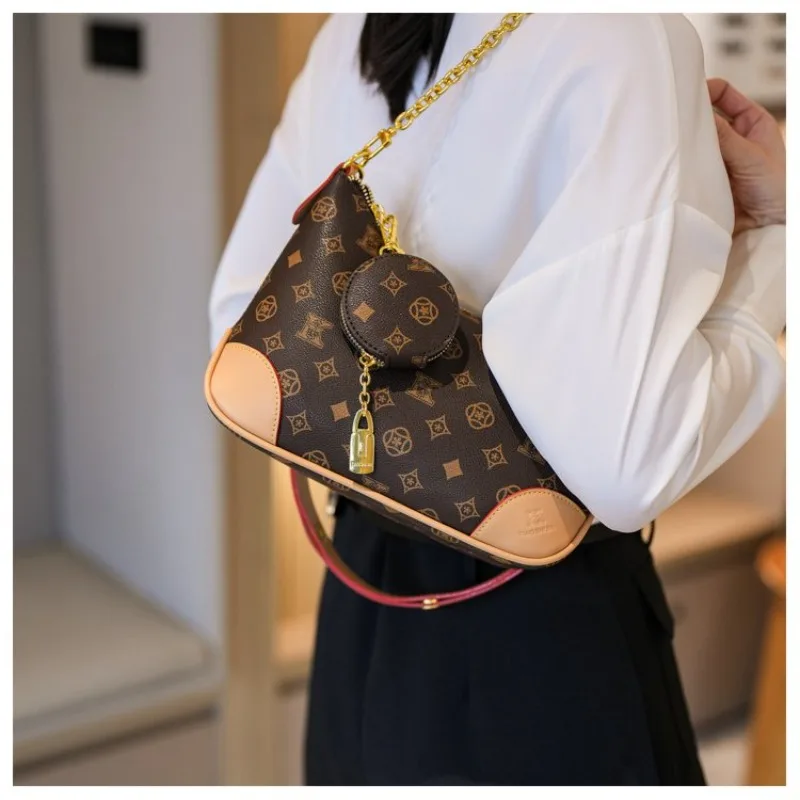 High-End Designer Paris Diaper Bag For Women Letter Logo Leather Tote With Fashionable Crossbody And Stylish Shoulder Strap