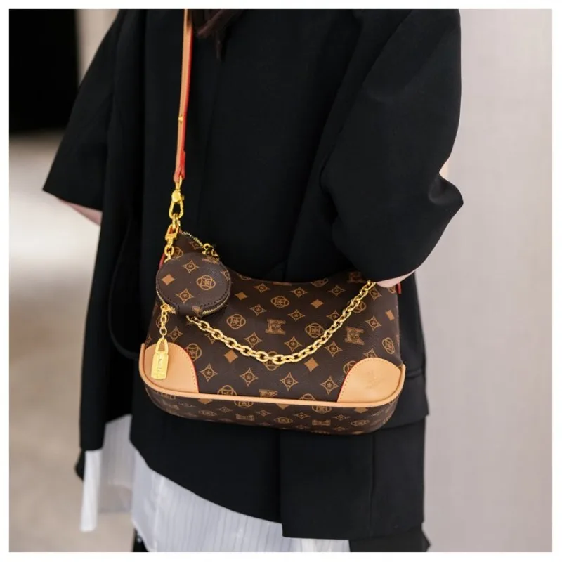 High-End Designer Paris Diaper Bag For Women Letter Logo Leather Tote With Fashionable Crossbody And Stylish Shoulder Strap