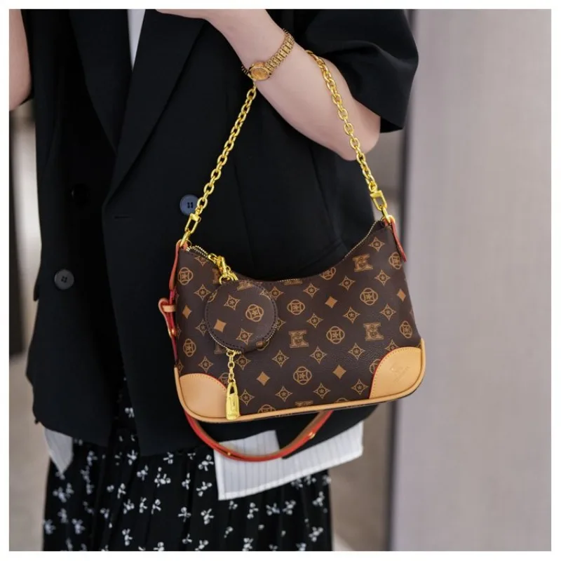 High-End Designer Paris Diaper Bag For Women Letter Logo Leather Tote With Fashionable Crossbody And Stylish Shoulder Strap