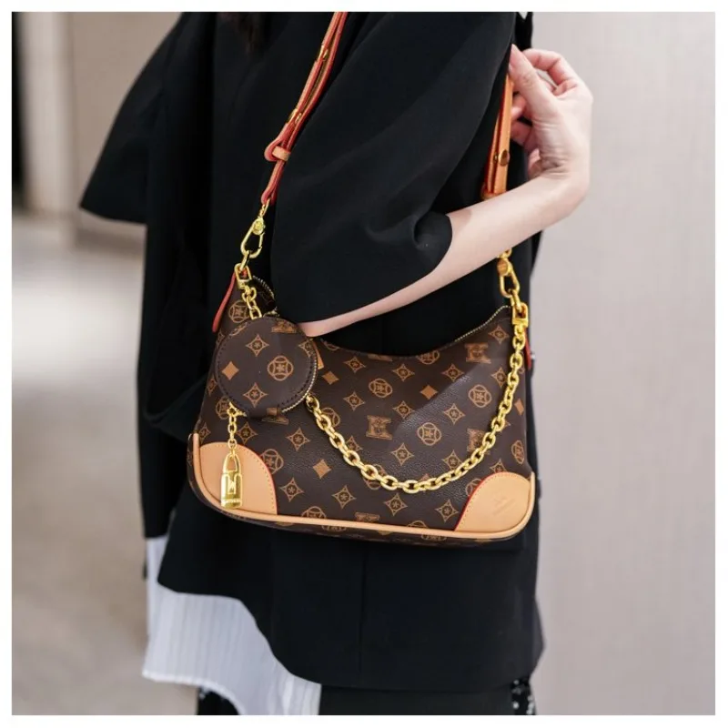 High-End Designer Paris Diaper Bag For Women Letter Logo Leather Tote With Fashionable Crossbody And Stylish Shoulder Strap