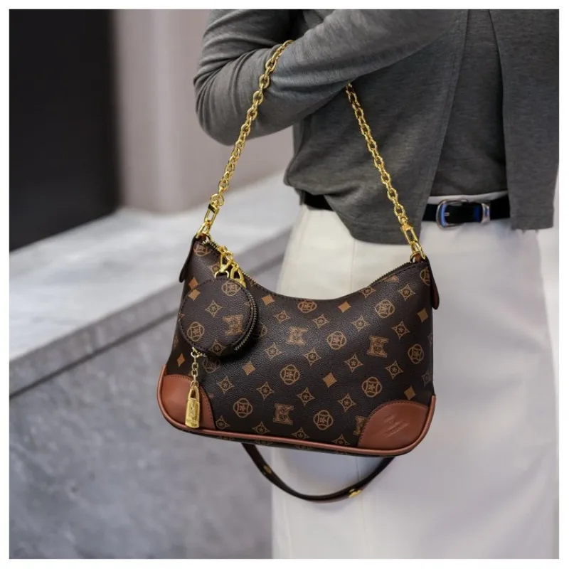 High-End Designer Paris Diaper Bag For Women Letter Logo Leather Tote With Fashionable Crossbody And Stylish Shoulder Strap