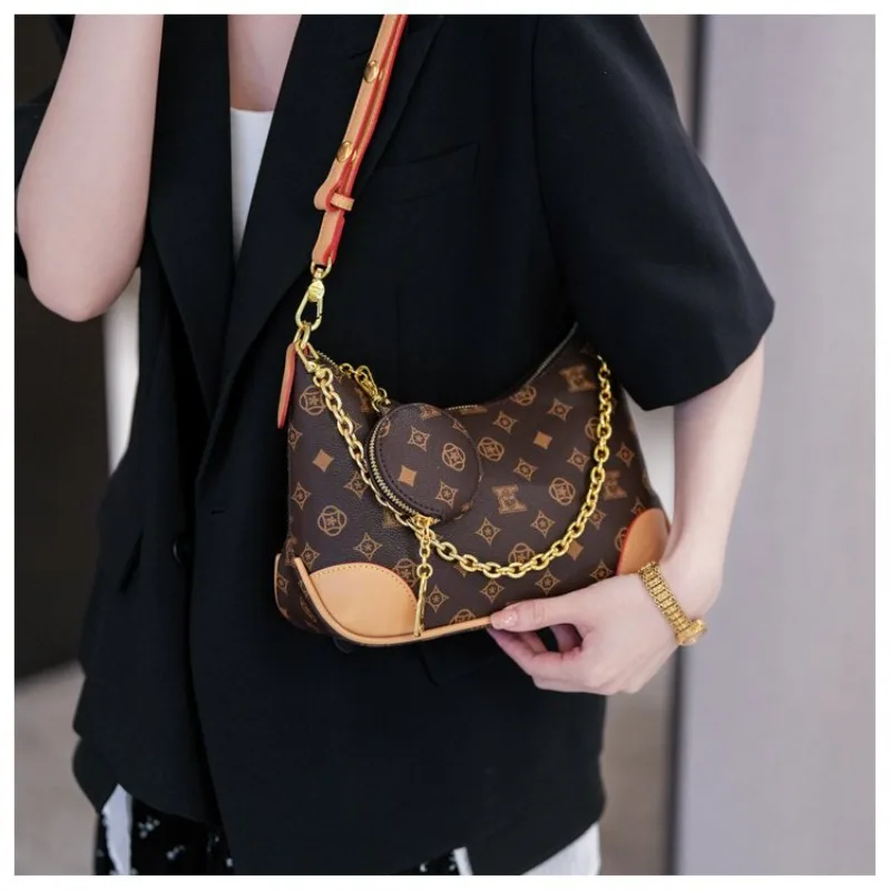 High-End Designer Paris Diaper Bag For Women Letter Logo Leather Tote With Fashionable Crossbody And Stylish Shoulder Strap