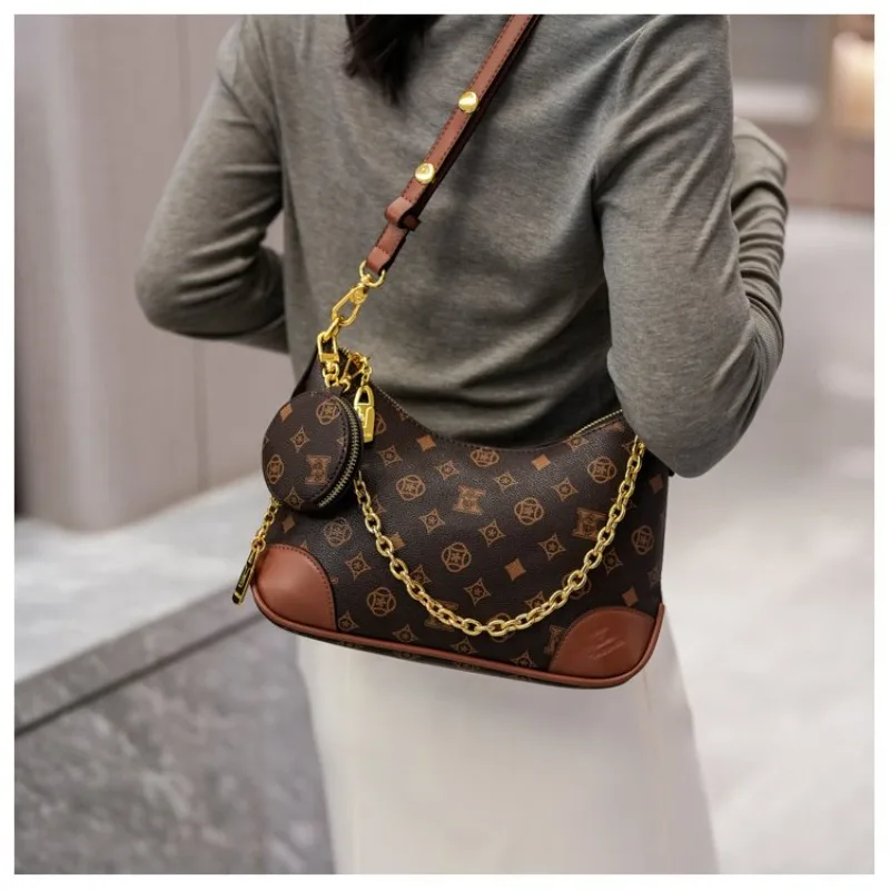 High-End Designer Paris Diaper Bag For Women Letter Logo Leather Tote With Fashionable Crossbody And Stylish Shoulder Strap