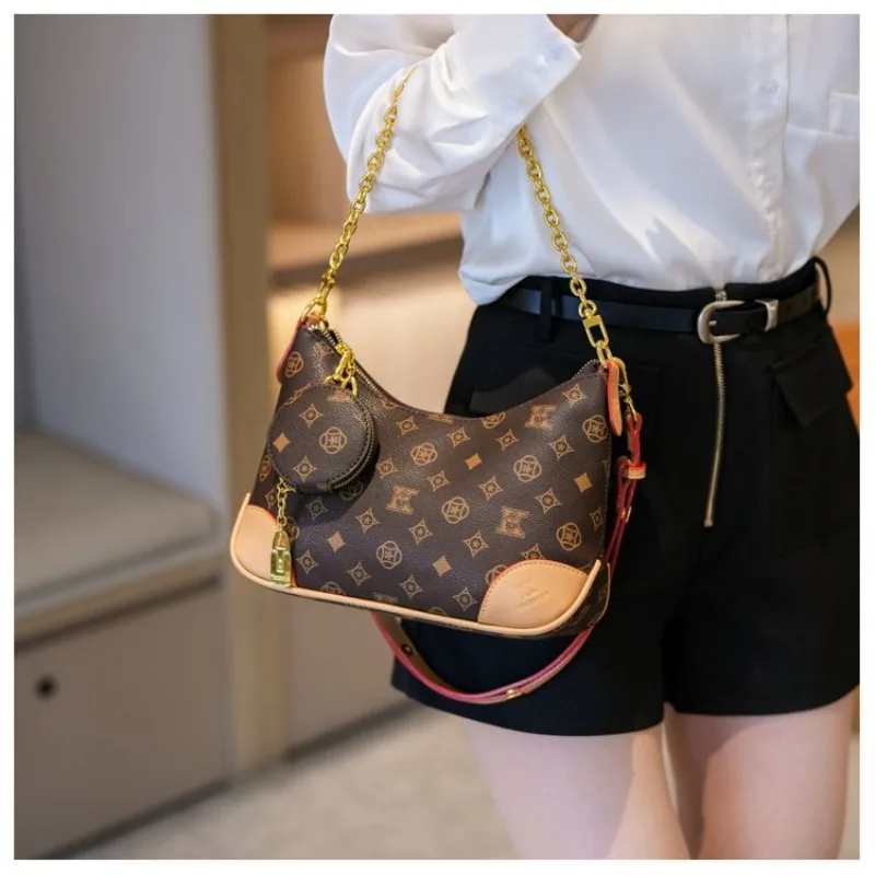 High-End Designer Paris Diaper Bag For Women Letter Logo Leather Tote With Fashionable Crossbody And Stylish Shoulder Strap