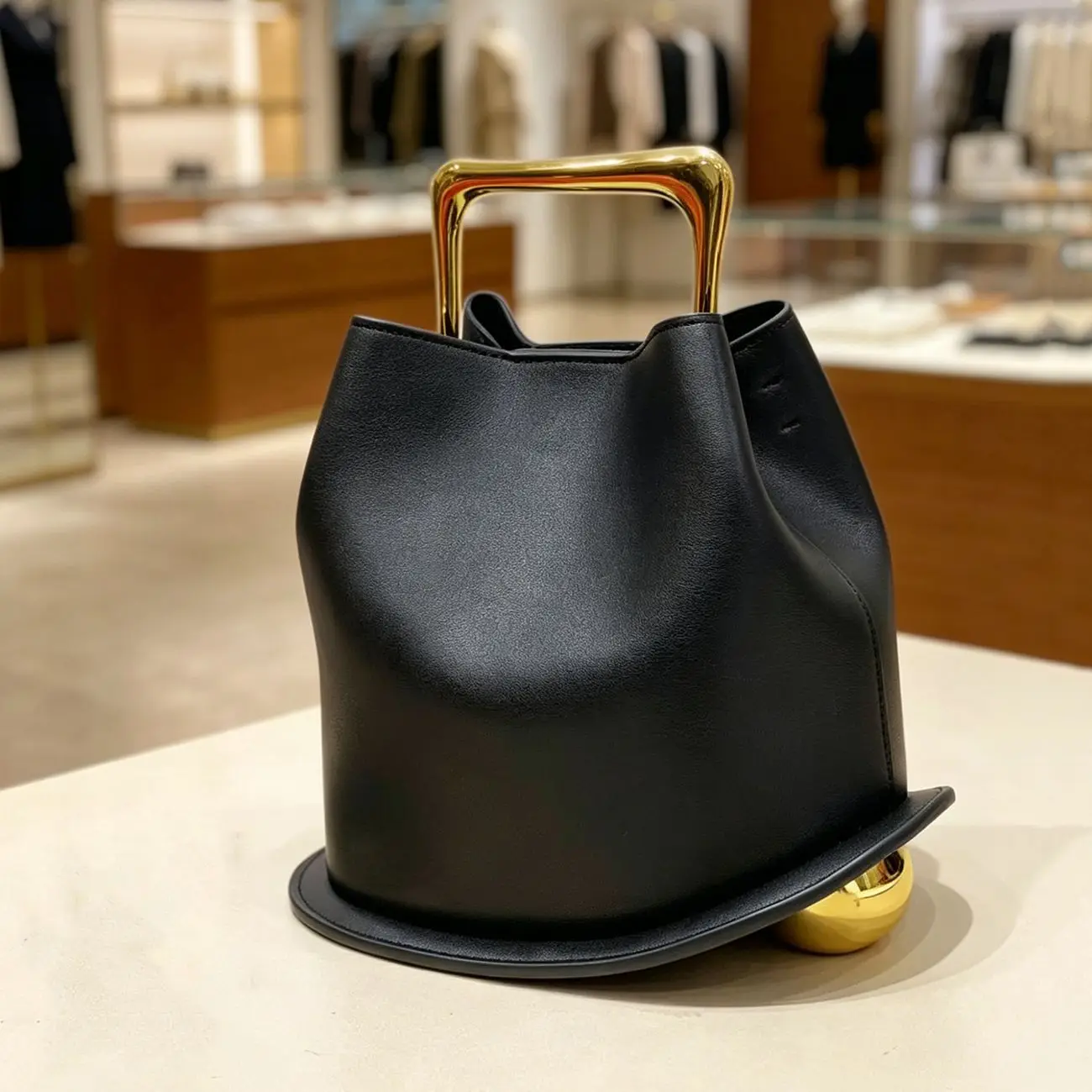 Elegant Vintage Designer Diaper Bag: Luxury Crossbody Messenger Bag For Women With Unique Style And Large Capacity For Tote