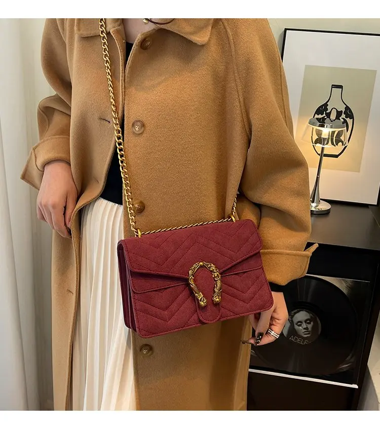 Graceful Elegant Diaper Bag One Shoulder Baby Care Office Event Mom Exquisite Stylish Glamorous Timeless Versatile Functional