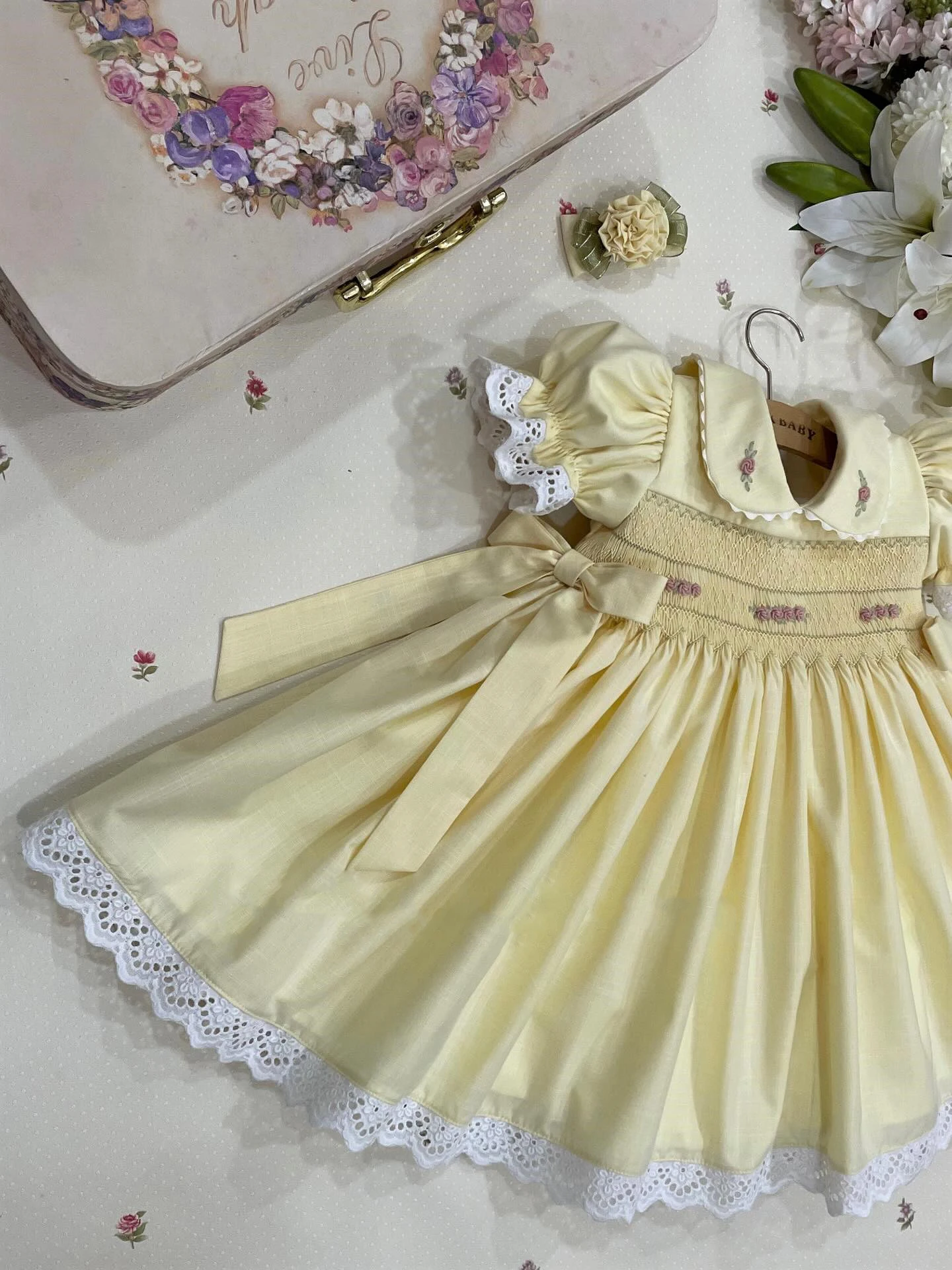 Summer Girl Sweet Handmade Embroidery Flower Double Bow Yellow Smoked Dress for Casual Party Birthday Wedding Photography A428