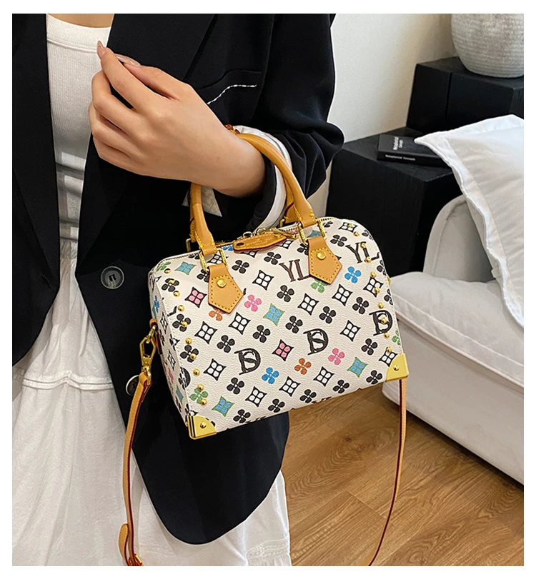 High-End Fashion Diaper Bag: Elegant Crossbody Bag For Women With Minimalist Designer Logo And Large Capacity Messenger Tote