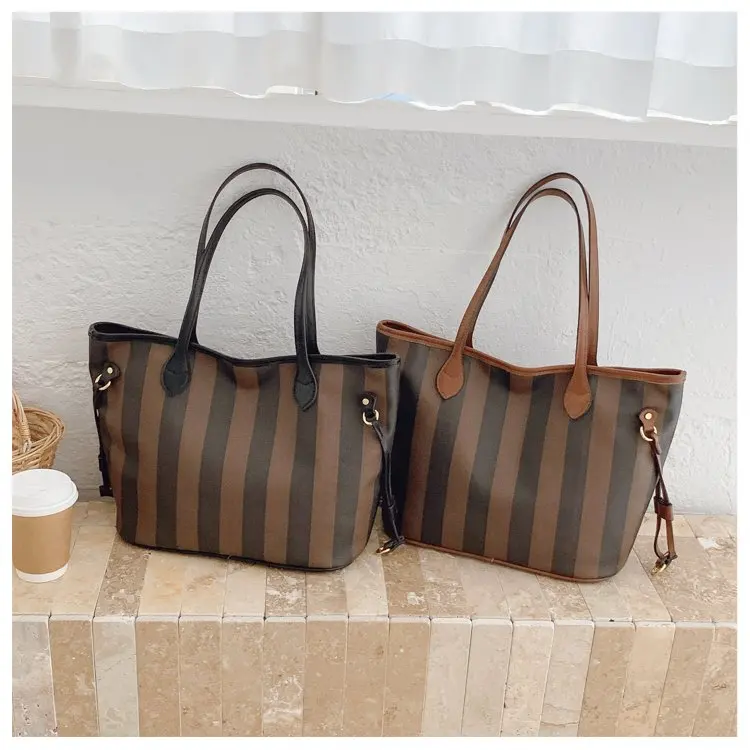 Luxury Designer Diaper Bags Women's Elegant Crossbody Bag Minimalist Fashionable Shoulder Bag Simple Leather Large Capacity