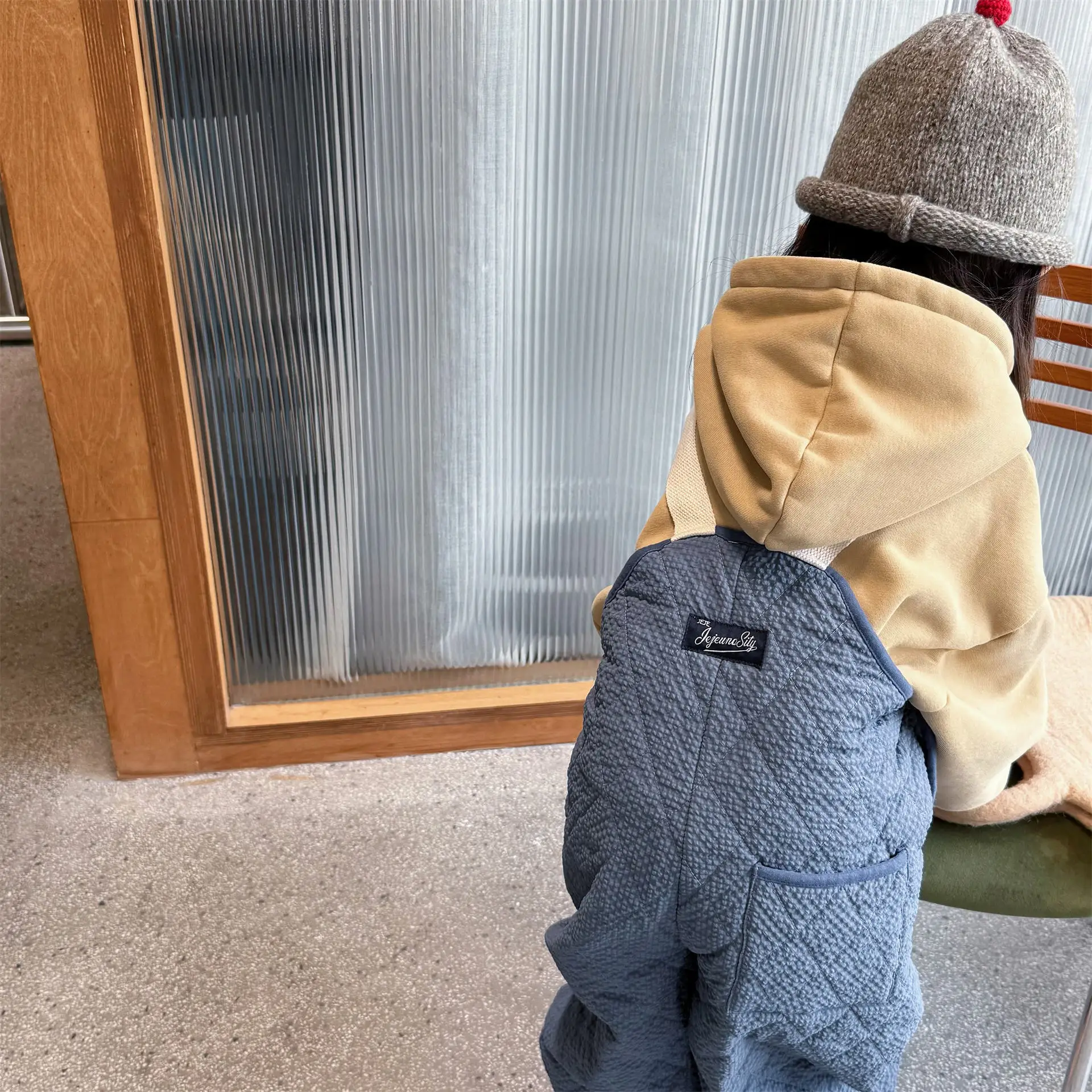 2025 Winter New Children Warm Overalls Boys Girls Plus Velvet Thick Overalls Kids Cotton Padded Strap Trousers Cute Baby Clothes