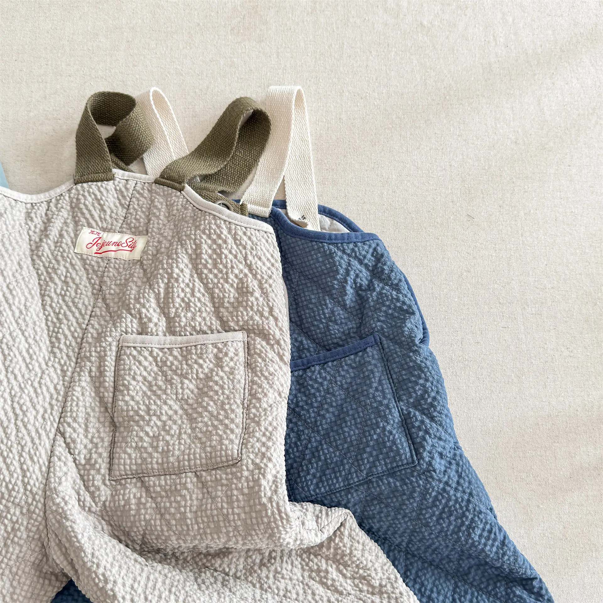 2025 Winter New Children Warm Overalls Boys Girls Plus Velvet Thick Overalls Kids Cotton Padded Strap Trousers Cute Baby Clothes