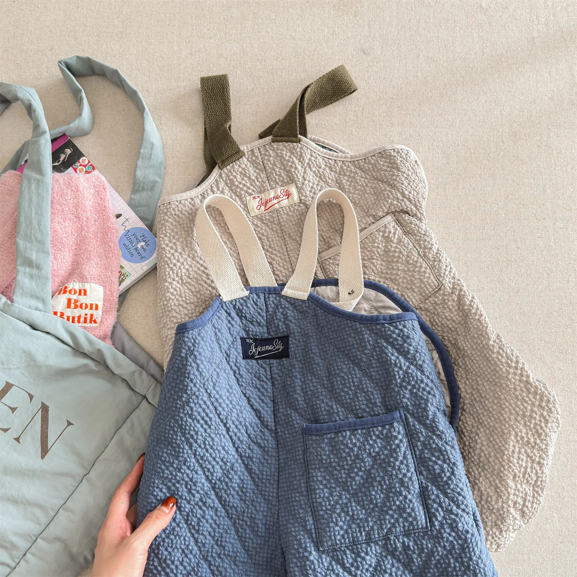 2025 Winter New Children Warm Overalls Boys Girls Plus Velvet Thick Overalls Kids Cotton Padded Strap Trousers Cute Baby Clothes