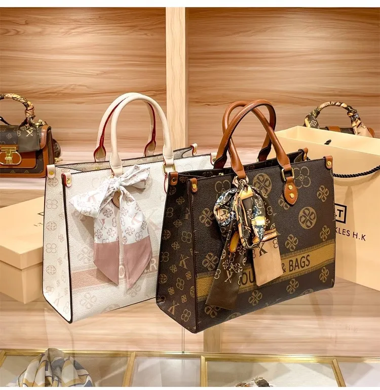 Vintage Simple Fashionable Diaper Bag For Women High-End Designer Crossbody Handbag Large Capacity Trendy Tote Bag