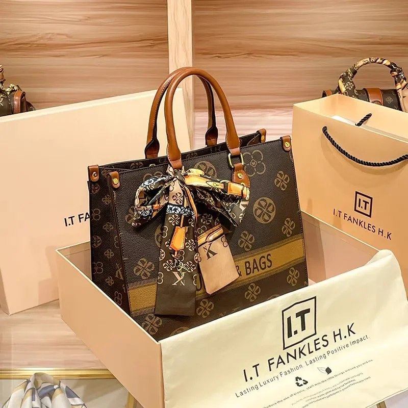 Vintage Simple Fashionable Diaper Bag For Women High-End Designer Crossbody Handbag Large Capacity Trendy Tote Bag