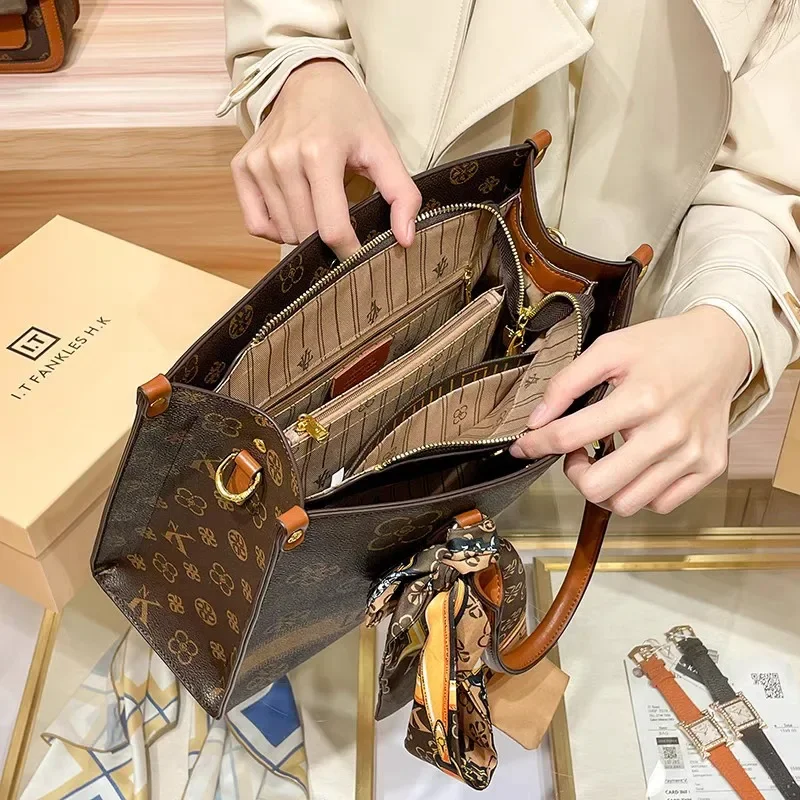 Vintage Simple Fashionable Diaper Bag For Women High-End Designer Crossbody Handbag Large Capacity Trendy Tote Bag