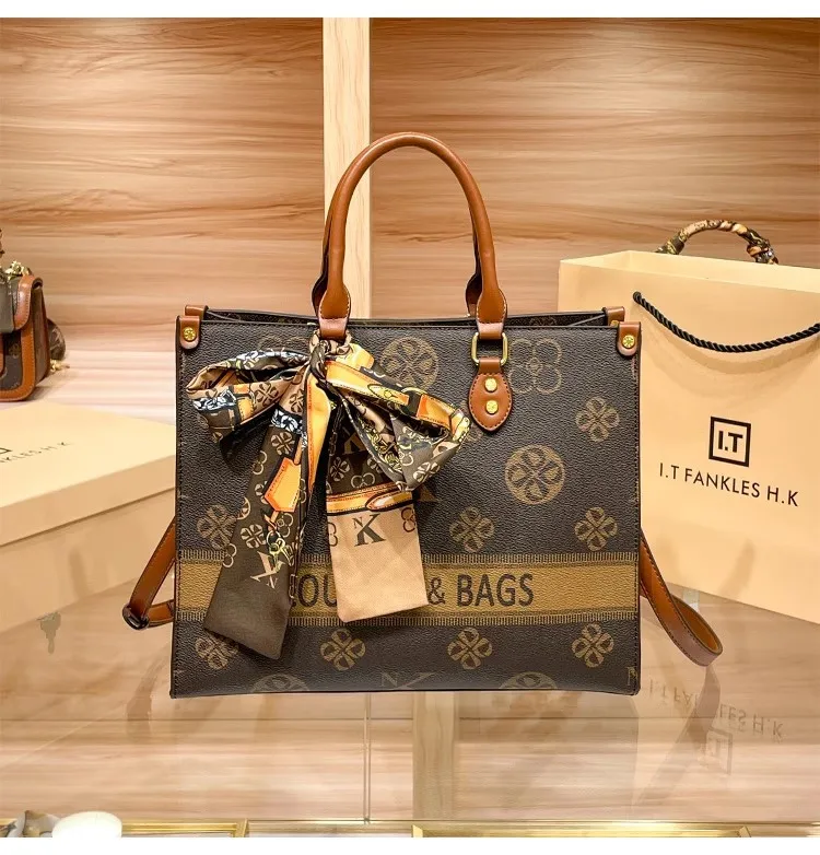 Vintage Simple Fashionable Diaper Bag For Women High-End Designer Crossbody Handbag Large Capacity Trendy Tote Bag