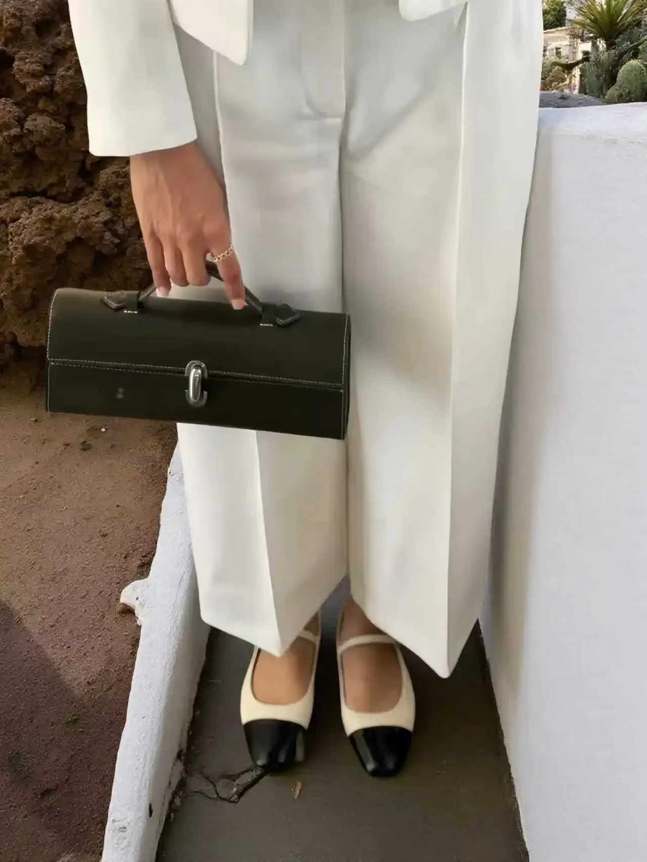Luxury Designer Vintage Diaper Bag: Elegant Crossbody Handbag For Women With Minimalist Style And Large Capacity Messenger Tote