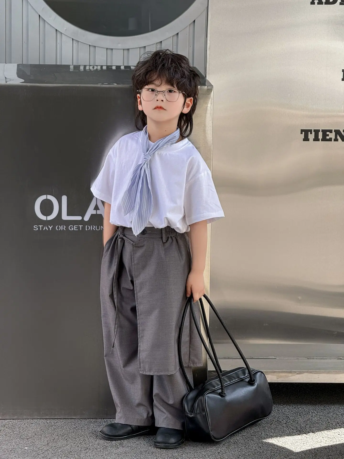 Boys' Suit - 2026 Summer New Collection of Children's Cotton T-shirts with Trendy Scarves and Fashionable Trousers.