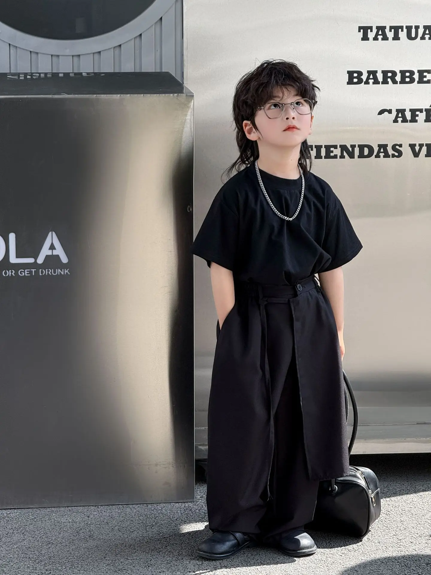 Boys' Suit - 2026 Summer New Collection of Children's Cotton T-shirts with Trendy Scarves and Fashionable Trousers.
