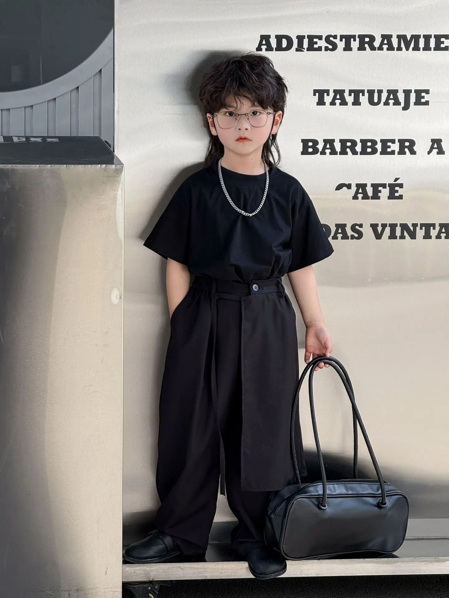 Boys' Suit - 2026 Summer New Collection of Children's Cotton T-shirts with Trendy Scarves and Fashionable Trousers.