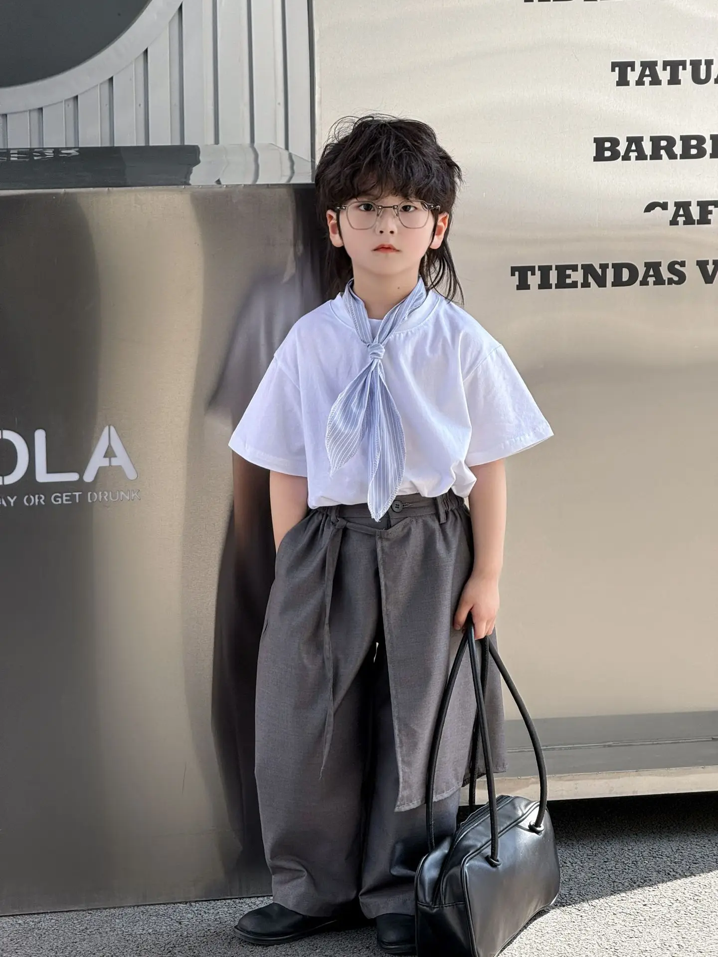 Boys' Suit - 2026 Summer New Collection of Children's Cotton T-shirts with Trendy Scarves and Fashionable Trousers.