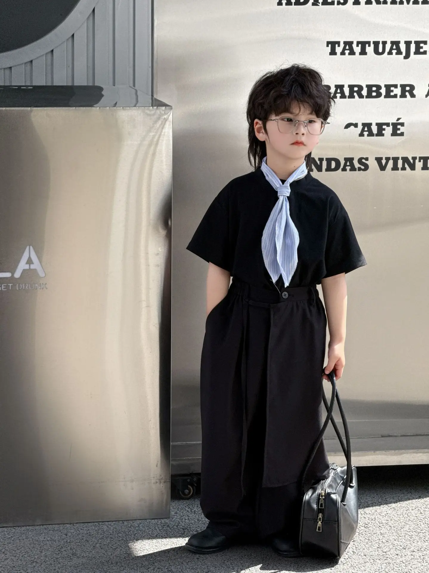 Boys' Suit - 2026 Summer New Collection of Children's Cotton T-shirts with Trendy Scarves and Fashionable Trousers.