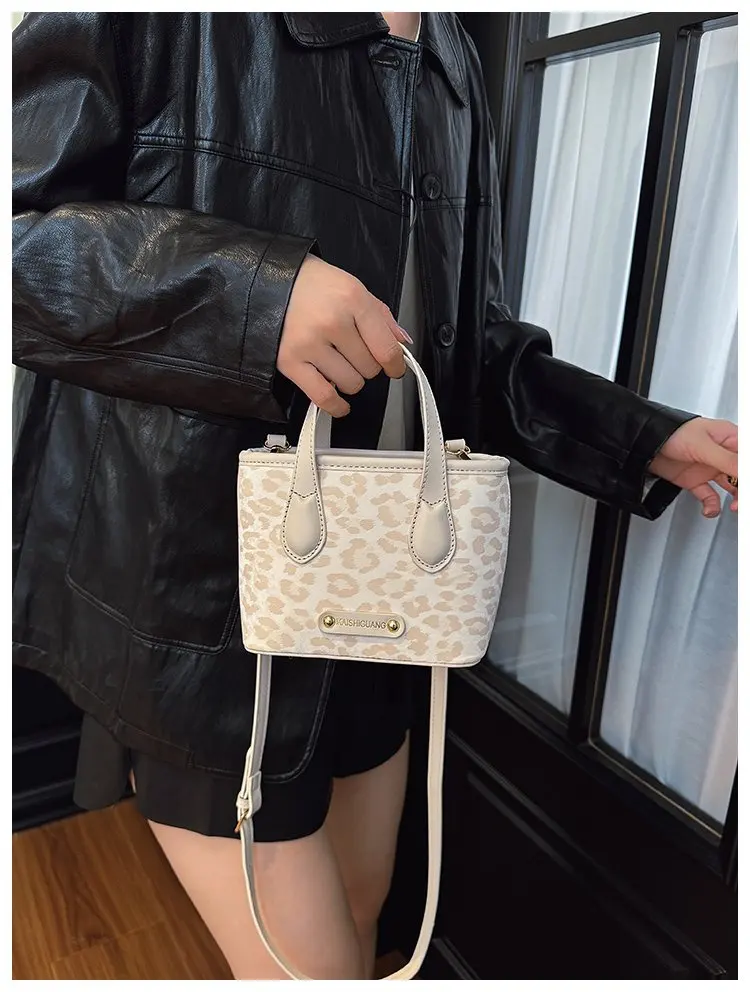 Elegant Classic Designer Paris Diaper Bag Luxury Stylish Leather Tote For Women Minimalist Vintage Shoulder Bag
