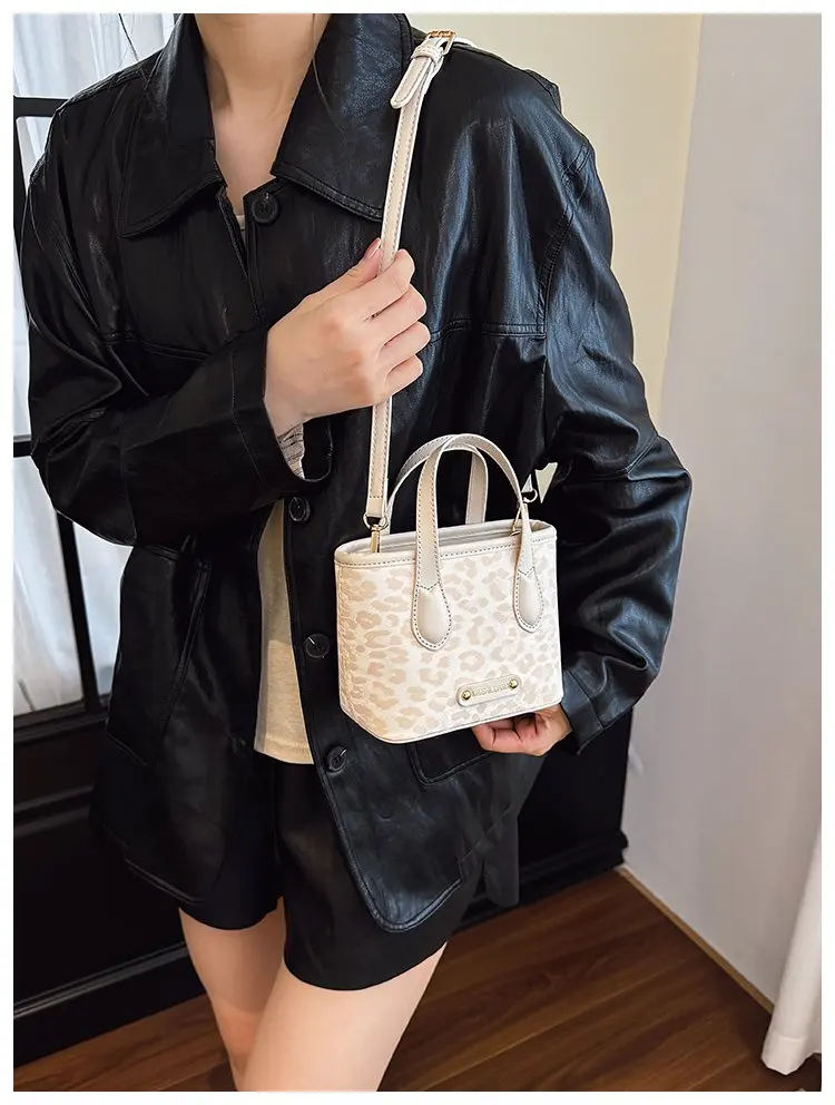 Elegant Classic Designer Paris Diaper Bag Luxury Stylish Leather Tote For Women Minimalist Vintage Shoulder Bag