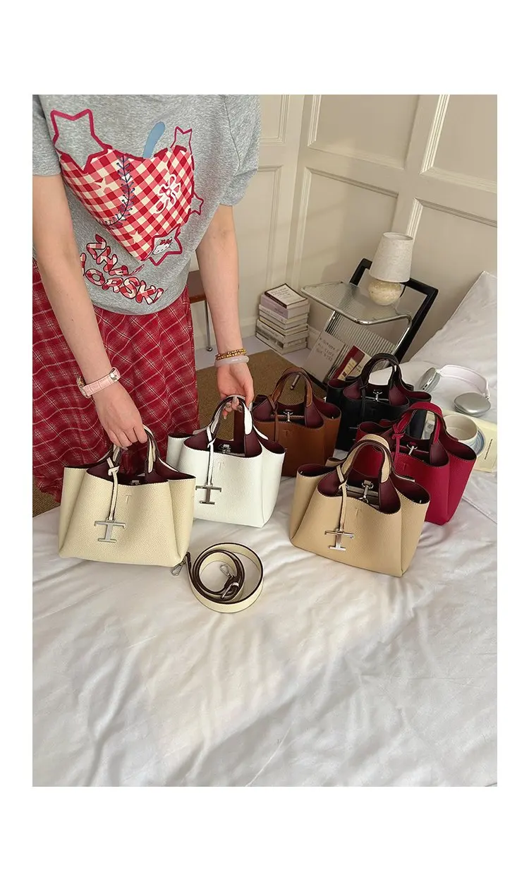 High-End Vintage Diaper Bag Elegant Minimalist Handbag Trendy Solid Color Shoulder Bag Leather Ladies For Leisure Travel