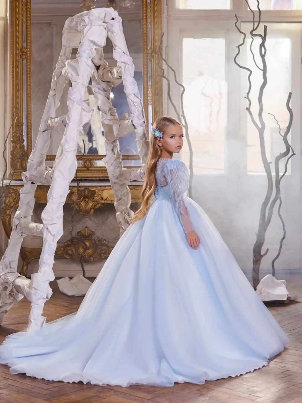 Light Blue Luxurious Beaded Girls Evening Dresses Birthday Party Wear Graceful Cute Oneck Long Sleeve Princess Gown For Kids