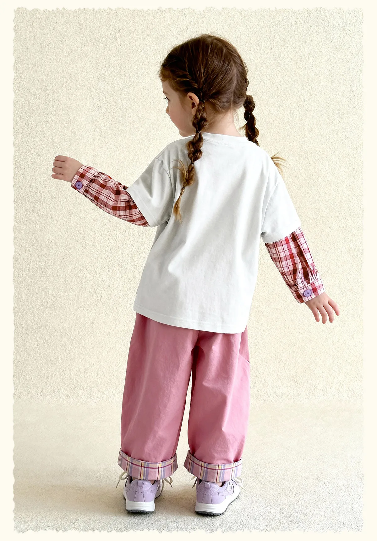 Amila 2026 Spring Children's Vacation Two Piece T-Shirt With Plaid Long Sleeved Patchwork Design, Casual And Fashionable
