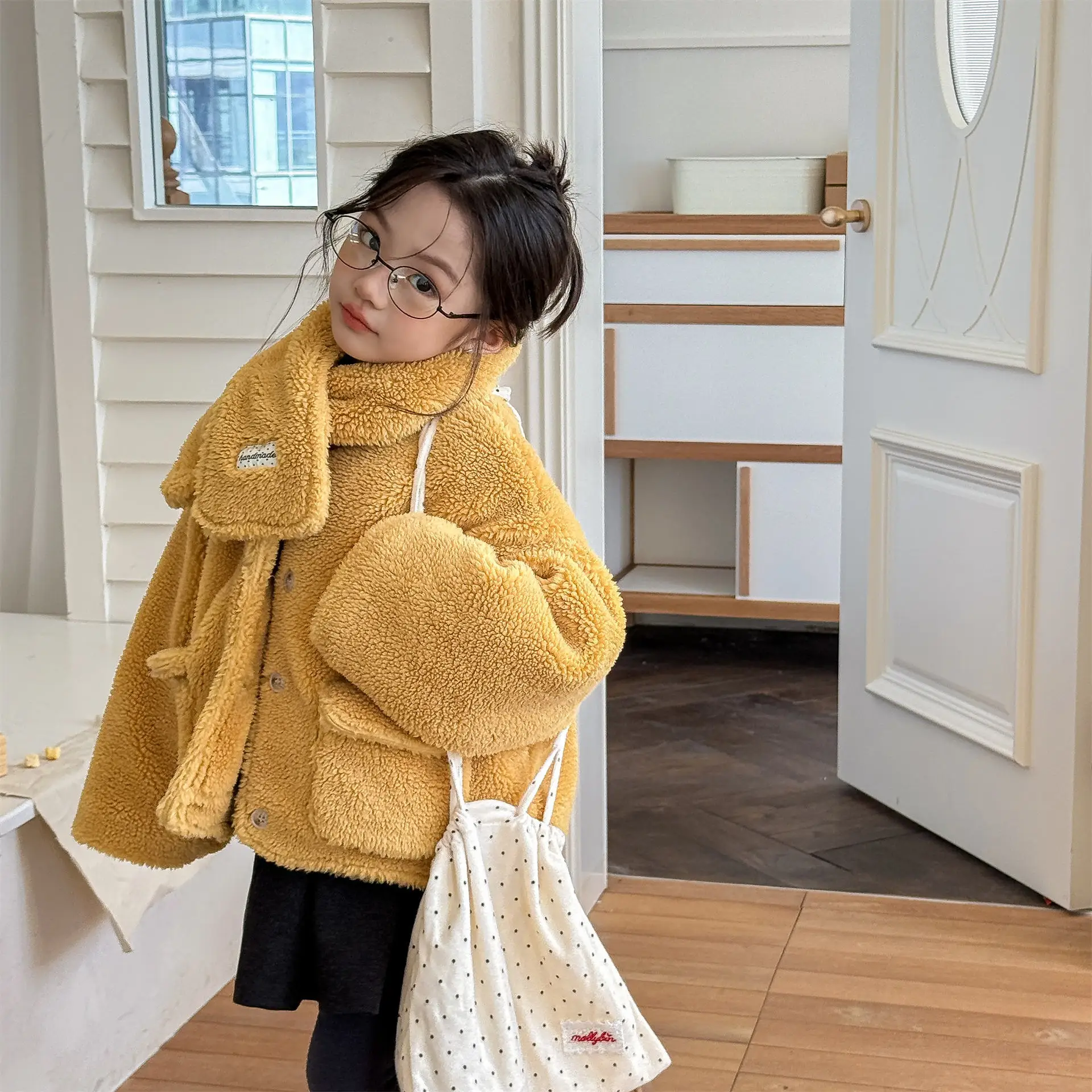 2025 Winter New Girls Lamb Fleece Coat + Scarf Children Cotton Padded Jacket Plus Velvet Thick Kids Girls Long Sleeve Warm Coat