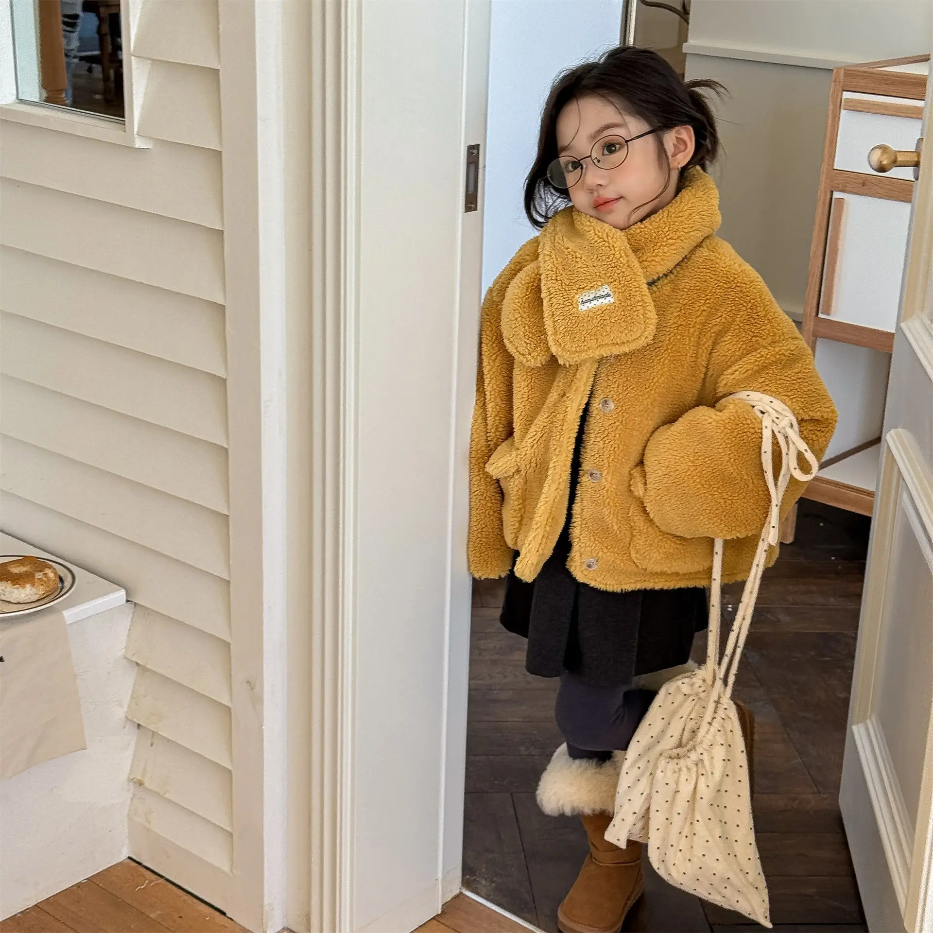2025 Winter New Girls Lamb Fleece Coat + Scarf Children Cotton Padded Jacket Plus Velvet Thick Kids Girls Long Sleeve Warm Coat