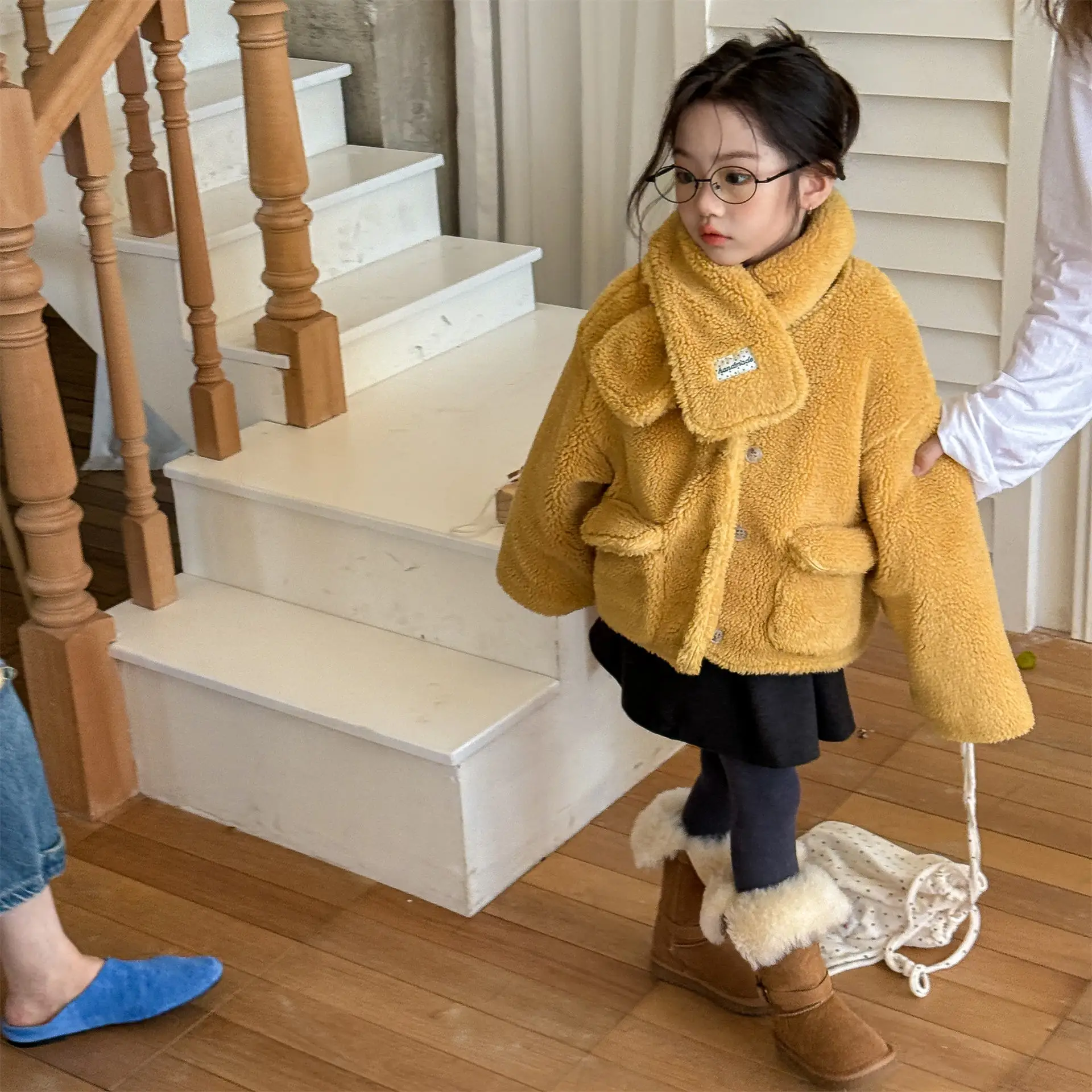 2025 Winter New Girls Lamb Fleece Coat + Scarf Children Cotton Padded Jacket Plus Velvet Thick Kids Girls Long Sleeve Warm Coat