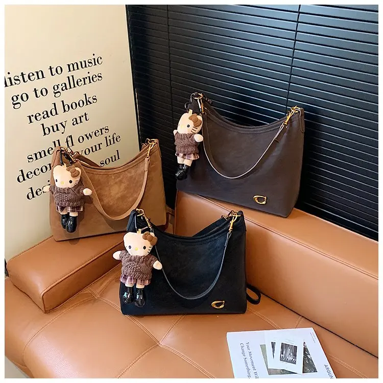 2026 Spring Trend Women's Zippered Hobo Bag Sleek and Practical for Casual Outings