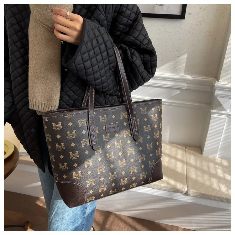 Stylish Simple Leather Diaper Bag Women Messenger Elegant Handbag Luxury Brand Designer Paris Famous Superstar