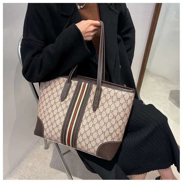 Stylish Simple Leather Diaper Bag Women Messenger Elegant Handbag Luxury Brand Designer Paris Famous Superstar