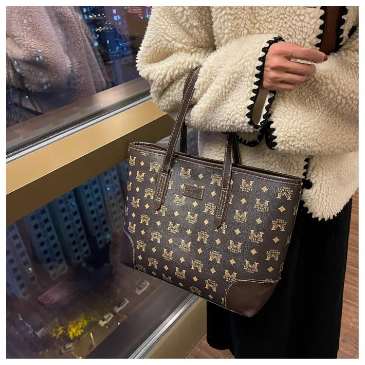 Stylish Simple Leather Diaper Bag Women Messenger Elegant Handbag Luxury Brand Designer Paris Famous Superstar
