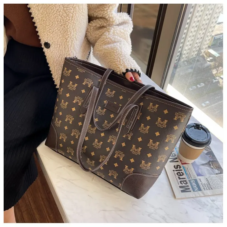 Stylish Simple Leather Diaper Bag Women Messenger Elegant Handbag Luxury Brand Designer Paris Famous Superstar
