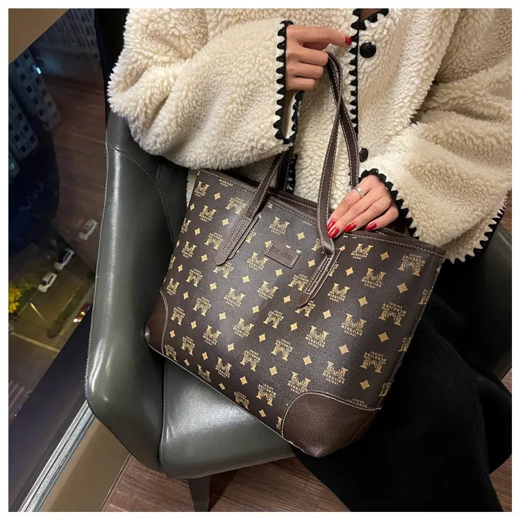 Stylish Simple Leather Diaper Bag Women Messenger Elegant Handbag Luxury Brand Designer Paris Famous Superstar