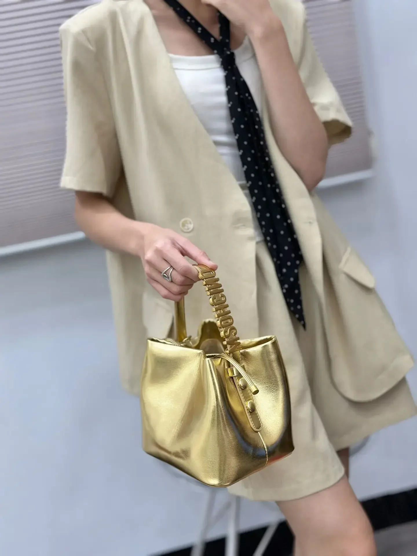 2026 New Women's Solid Color Single Shoulder Handbag Famous Luxury Designer Metal Buckle Large Capacity Diaper Bag