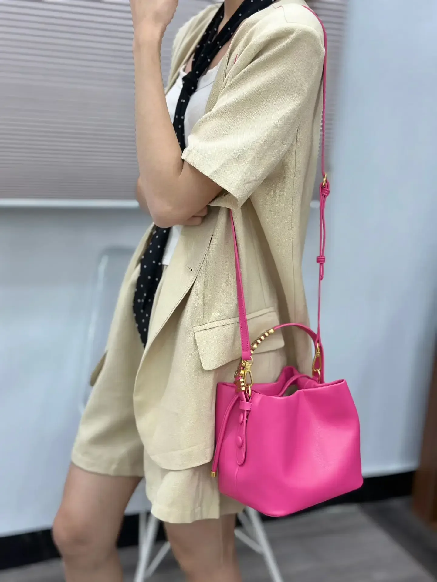 2026 New Women's Solid Color Single Shoulder Handbag Famous Luxury Designer Metal Buckle Large Capacity Diaper Bag