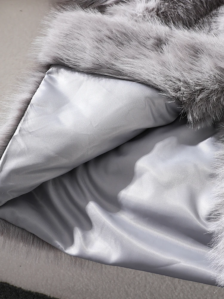 Gray Fox Fur Coat, Faux Fur Warm Coat, Eco-Friendly Fur Coat for Older Children, Warm and Windproof Coat for Boys and Girls, Mid-Length Mink Fur Coat with Double Side Pockets, Turn-Down Collar, Fashionable Commuter Coat, Versatile Fur Outerwear, New Autumn and Winter Model, New Year Gift Fur Coat