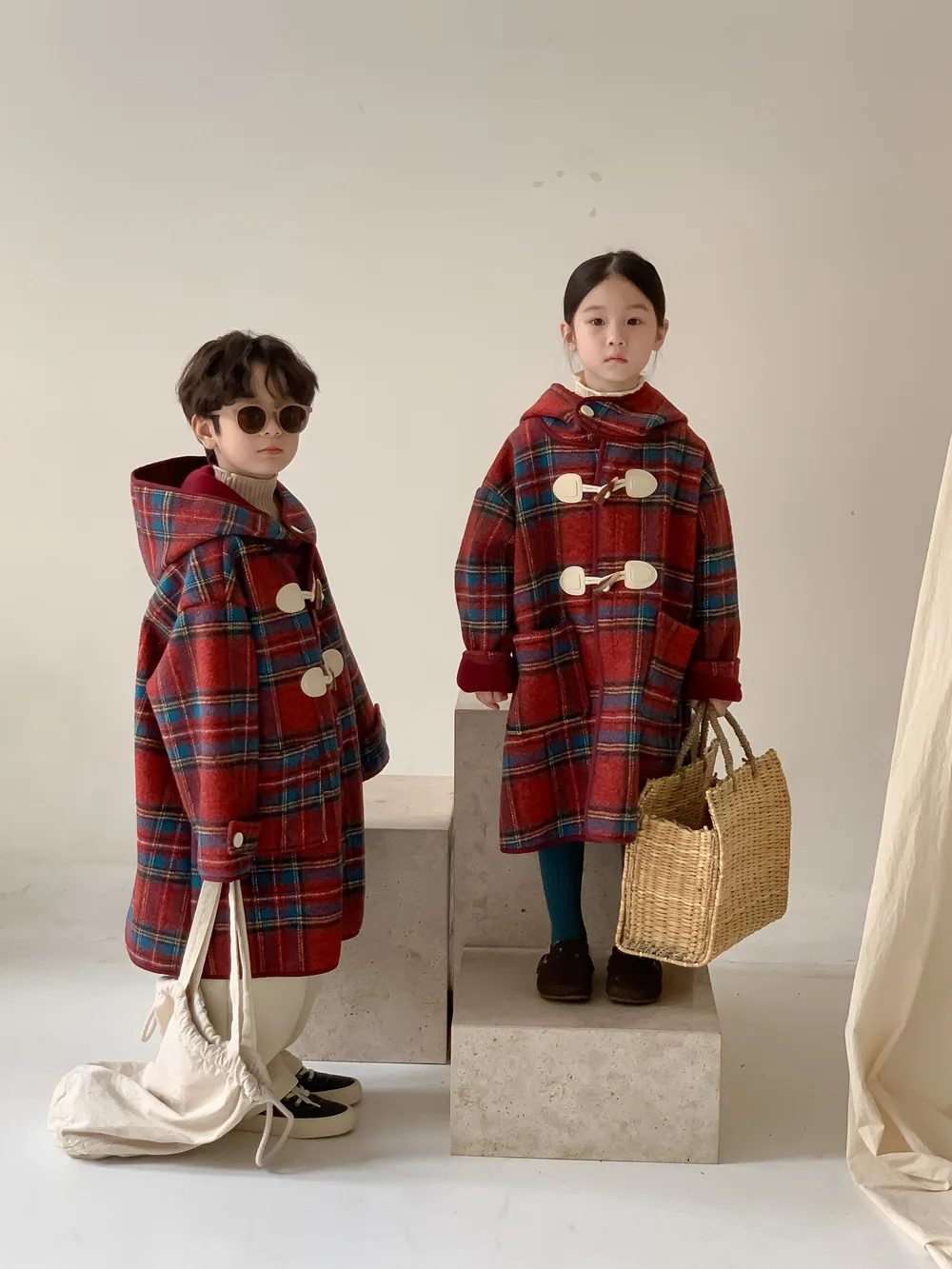 Korea Winter Children Girl Overcoat Cotton Red Plaid Horn Button Kid Baby Girl Outerwear Thicken Warm Toddler Girl Hooded Jacket