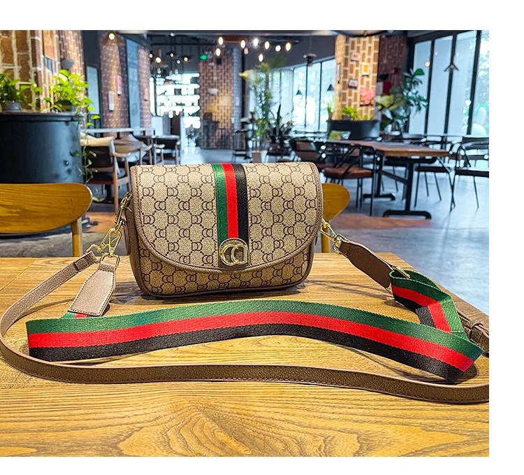 High-End Minimalist Diaper Bag Unique Leisure Satchel Fashionable Messenger Purse for Ladies Vintage Original Leather Commuter